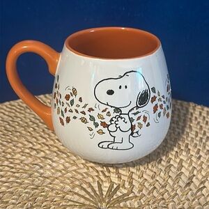 Peanuts Gibson Homewares Snoopy with Falling Leaves, 20 oz Coffee Mug